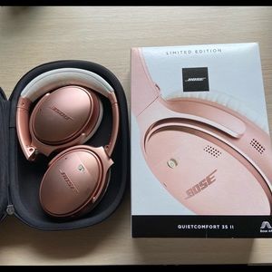 QuietComfort 35 ii Limited Edition in Rose Gold.